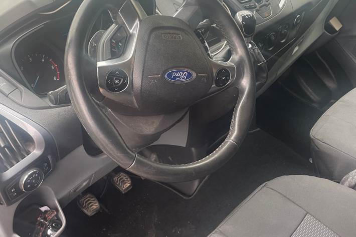 Sort Ford Transit Custom fra 2016