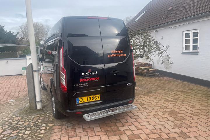 Sort Ford Transit Custom fra 2016