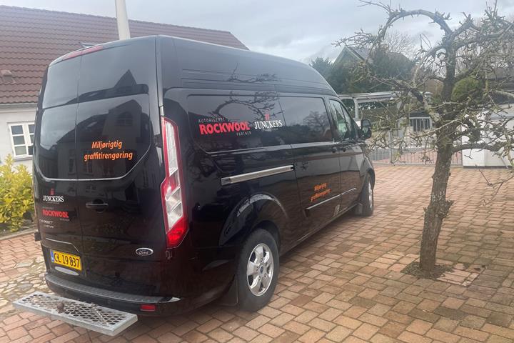 Sort Ford Transit Custom fra 2016