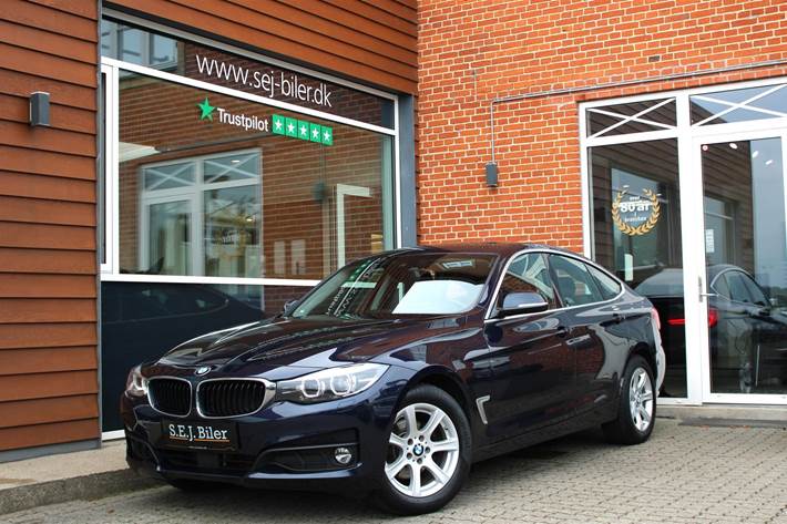 Blå BMW 320d fra 2018