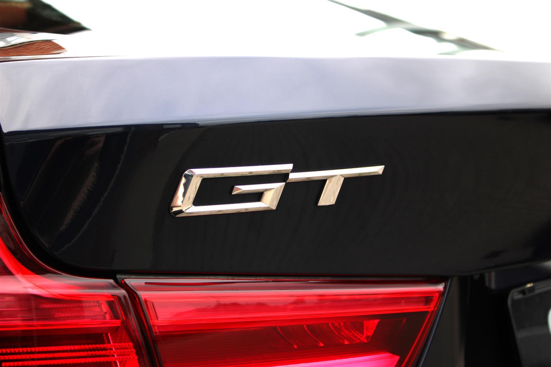 Blå BMW 320d fra 2018