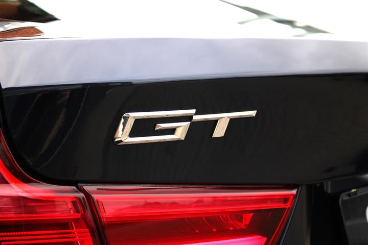 Blå BMW 320d fra 2018