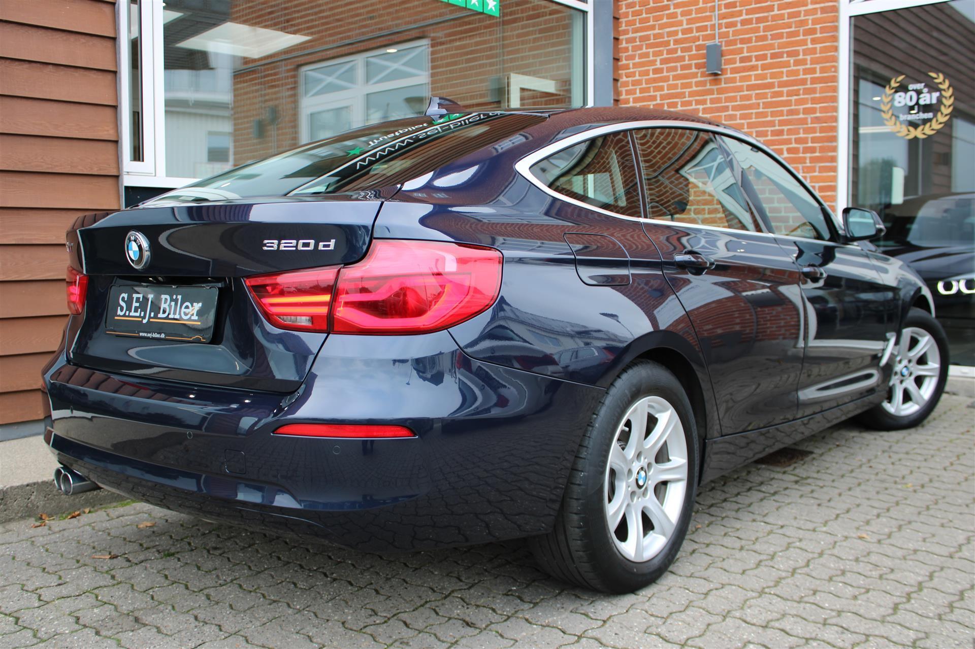 Blå BMW 320d fra 2018
