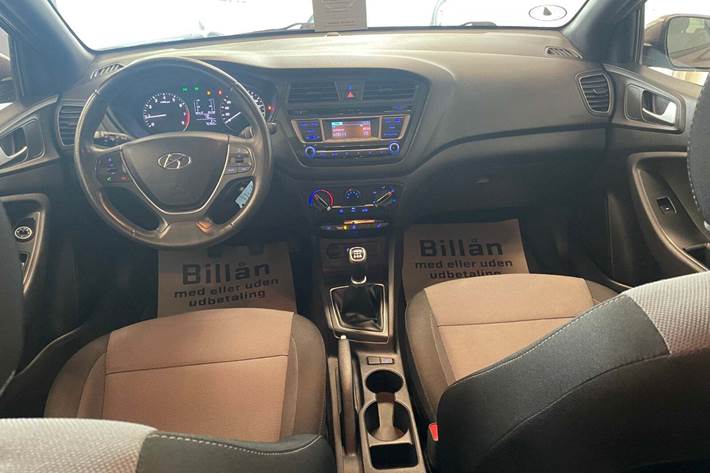 Brun Hyundai i20 fra 2018