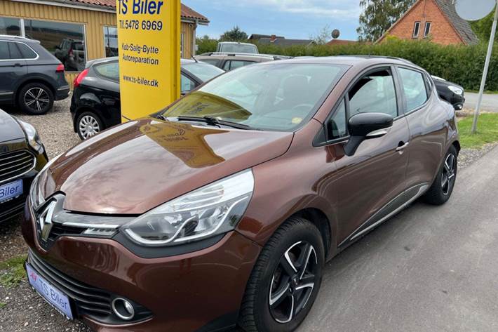 Brun Renault Clio IV fra 2015