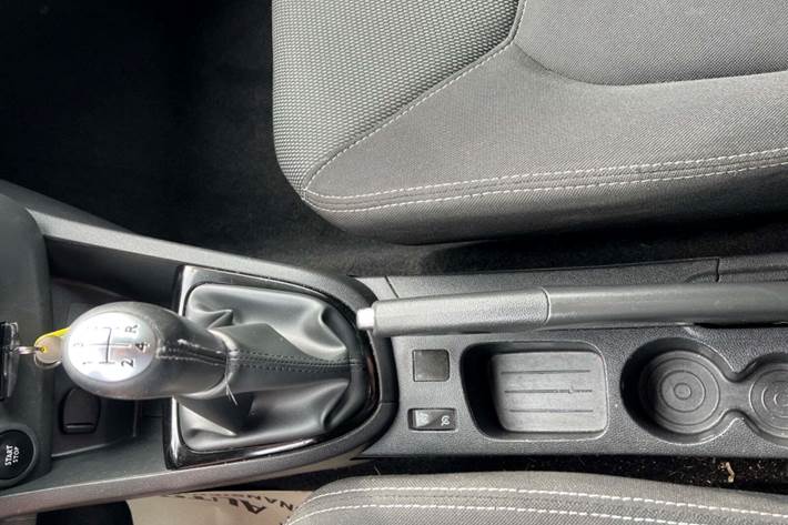 Brun Renault Clio IV fra 2015