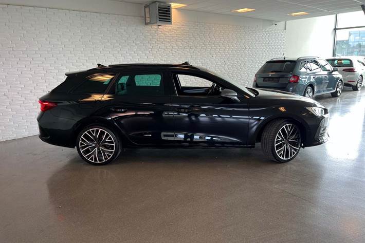 Grå Cupra Leon fra 2021