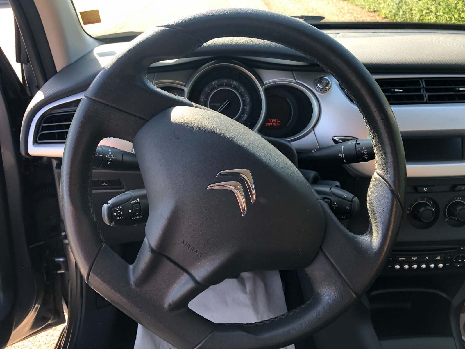 Grå Citroën C3 fra 2010