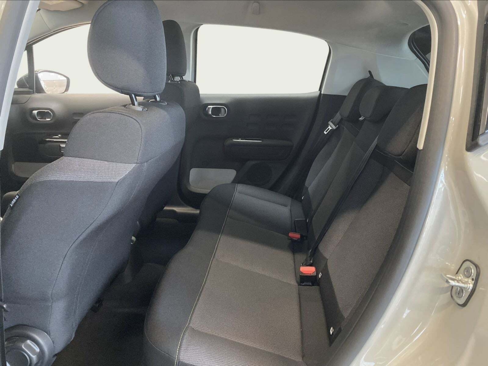 Beige Citroën C3 fra 2021