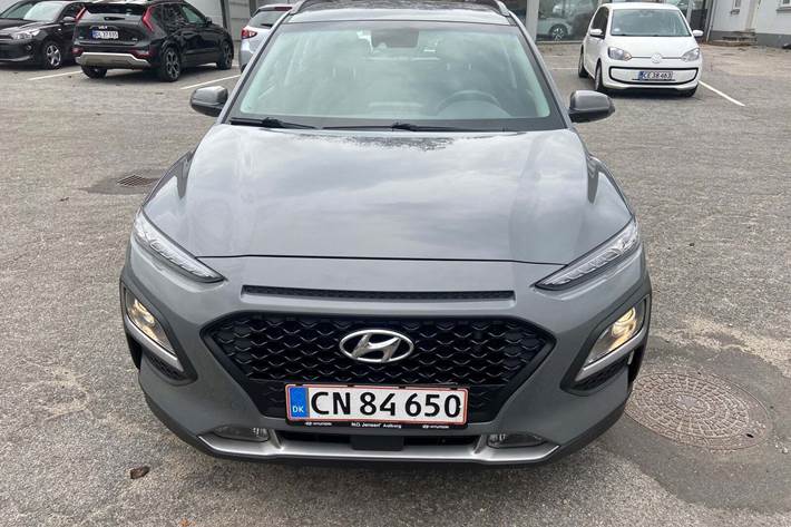 Grå Hyundai Kona fra 2020