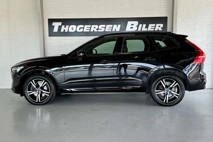Sort Volvo XC60 fra 2022 set udefra