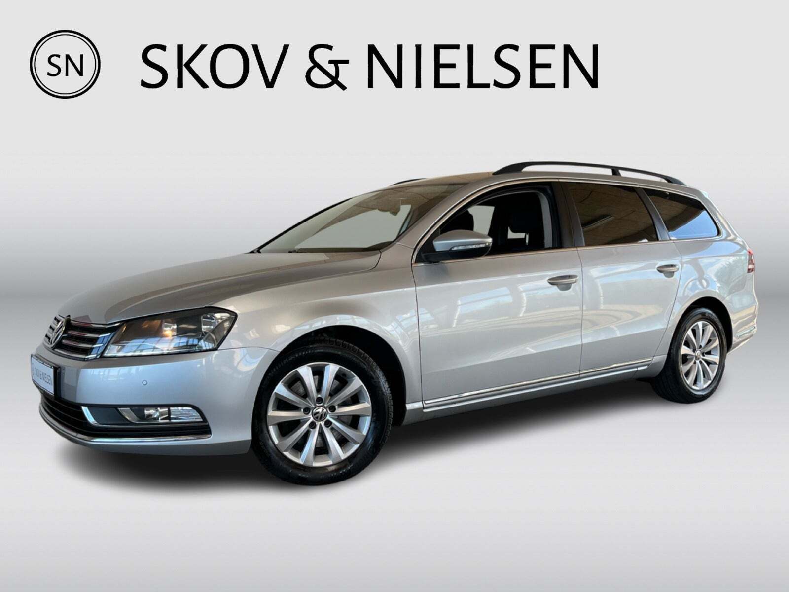 Sølv VW Passat fra 2014