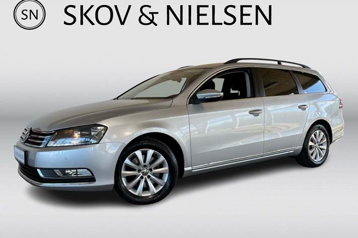 Sølv VW Passat fra 2014