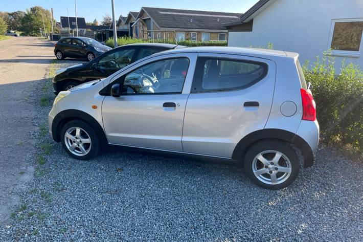 undefined Suzuki Alto fra 2011