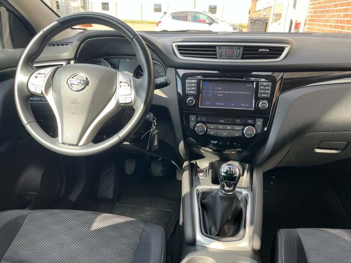 undefined Nissan Qashqai fra 2014