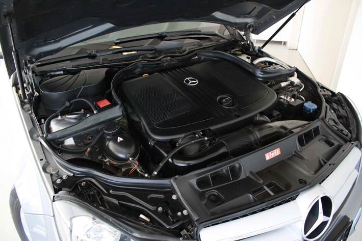 Grå Mercedes C220 fra 2012