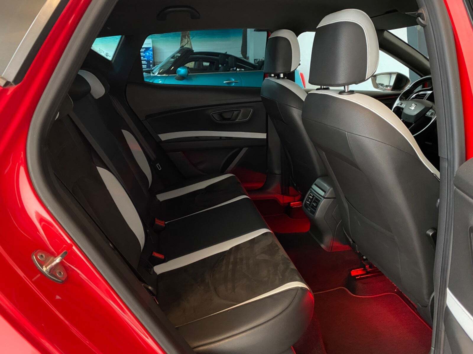 Sort Seat Leon fra 2014