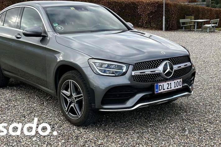 Sort Mercedes GLC300 de fra 2022