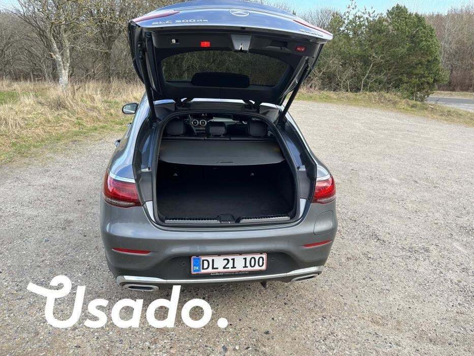 Sort Mercedes GLC300 de fra 2022