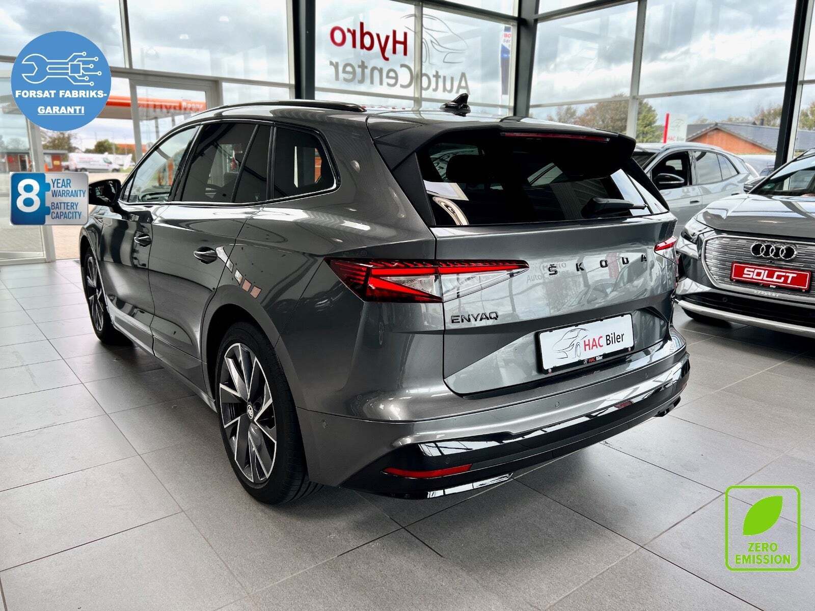 Grå Skoda Enyaq fra 2022