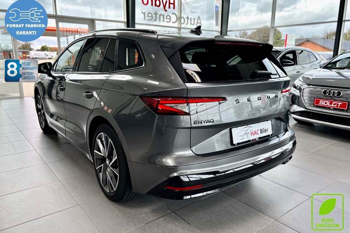 Grå Skoda Enyaq fra 2022