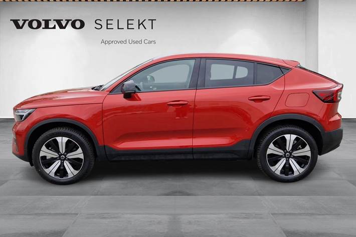 Rød Volvo C40 fra 2022