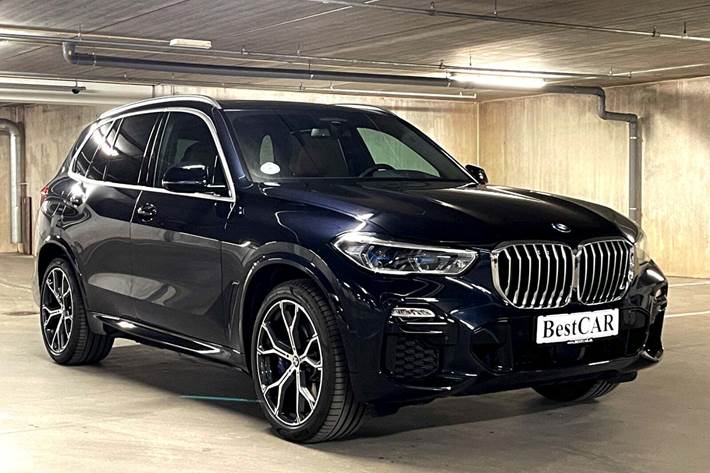 Grå BMW X5 fra 2019