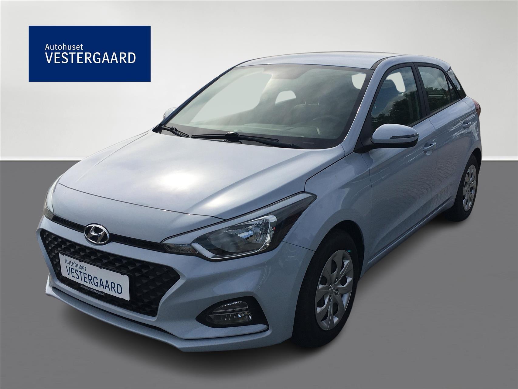 Grå Hyundai i20 fra 2020