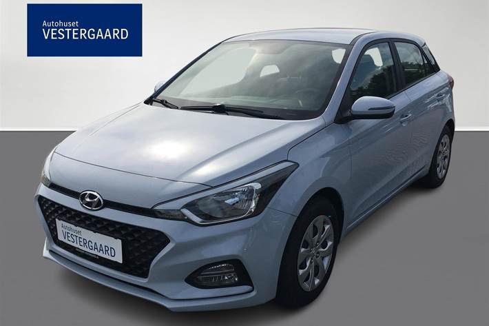 Grå Hyundai i20 fra 2020