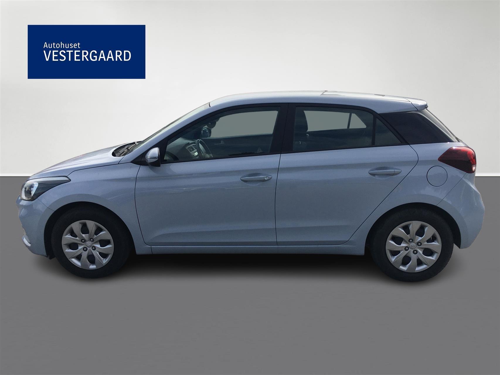 Grå Hyundai i20 fra 2020