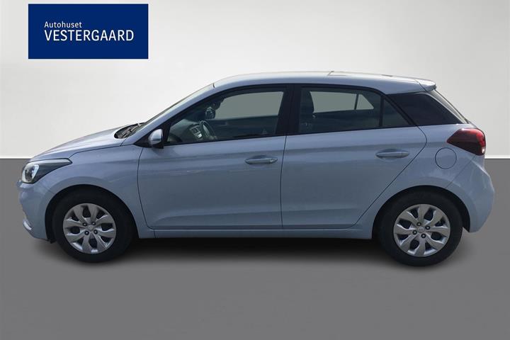 Grå Hyundai i20 fra 2020