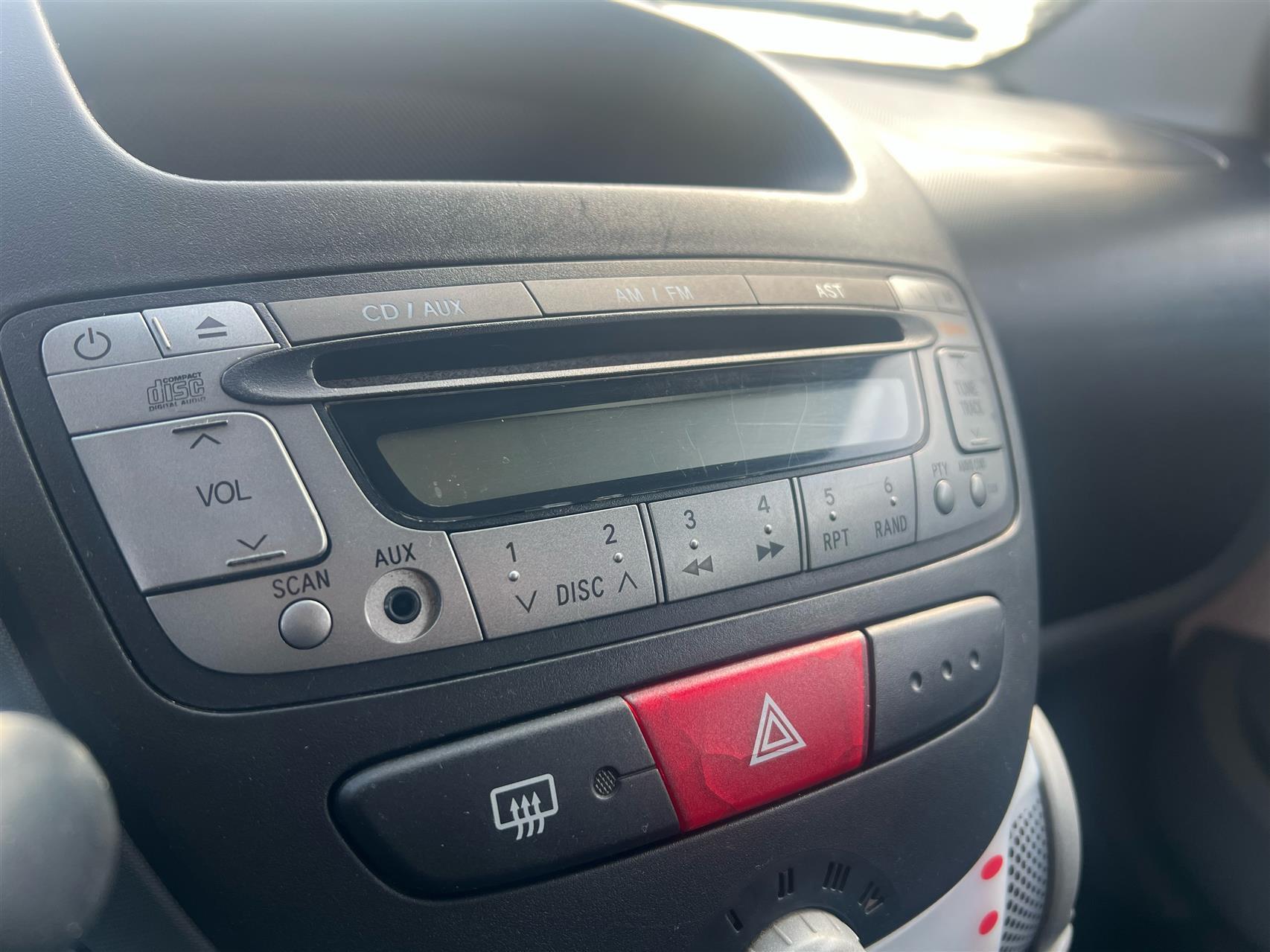 Hvid Peugeot 107 fra 2011