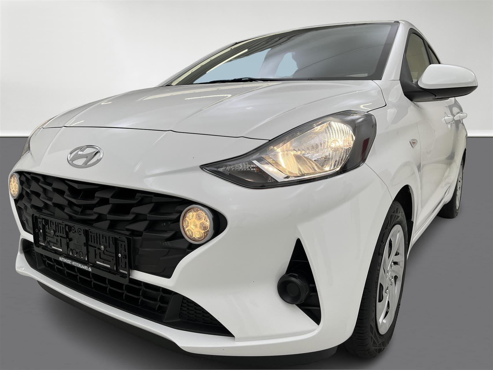 Hvid Hyundai i10 fra 2021