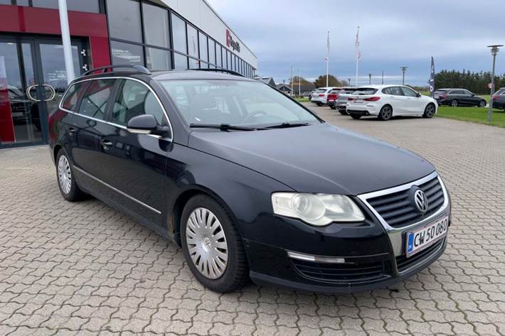 Sort VW Passat fra 2006