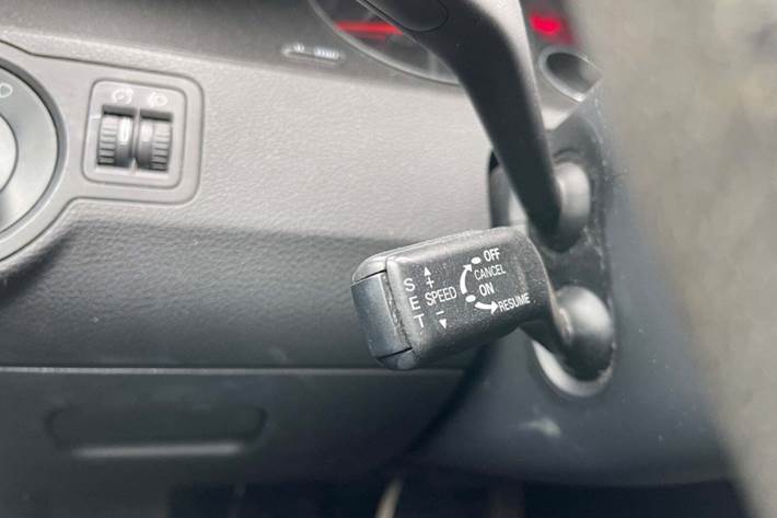 Sort VW Passat fra 2006