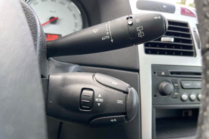 Blå Peugeot 307 fra 2007