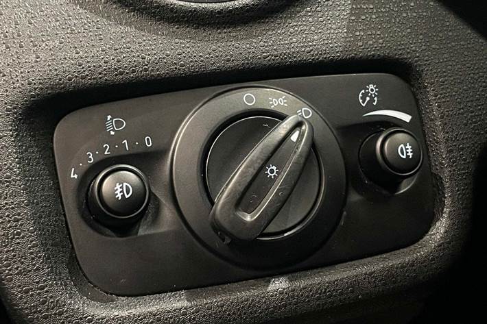 Grå Ford Fiesta fra 2015