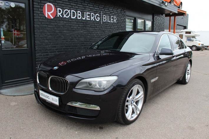 Grå BMW 730d fra 2012
