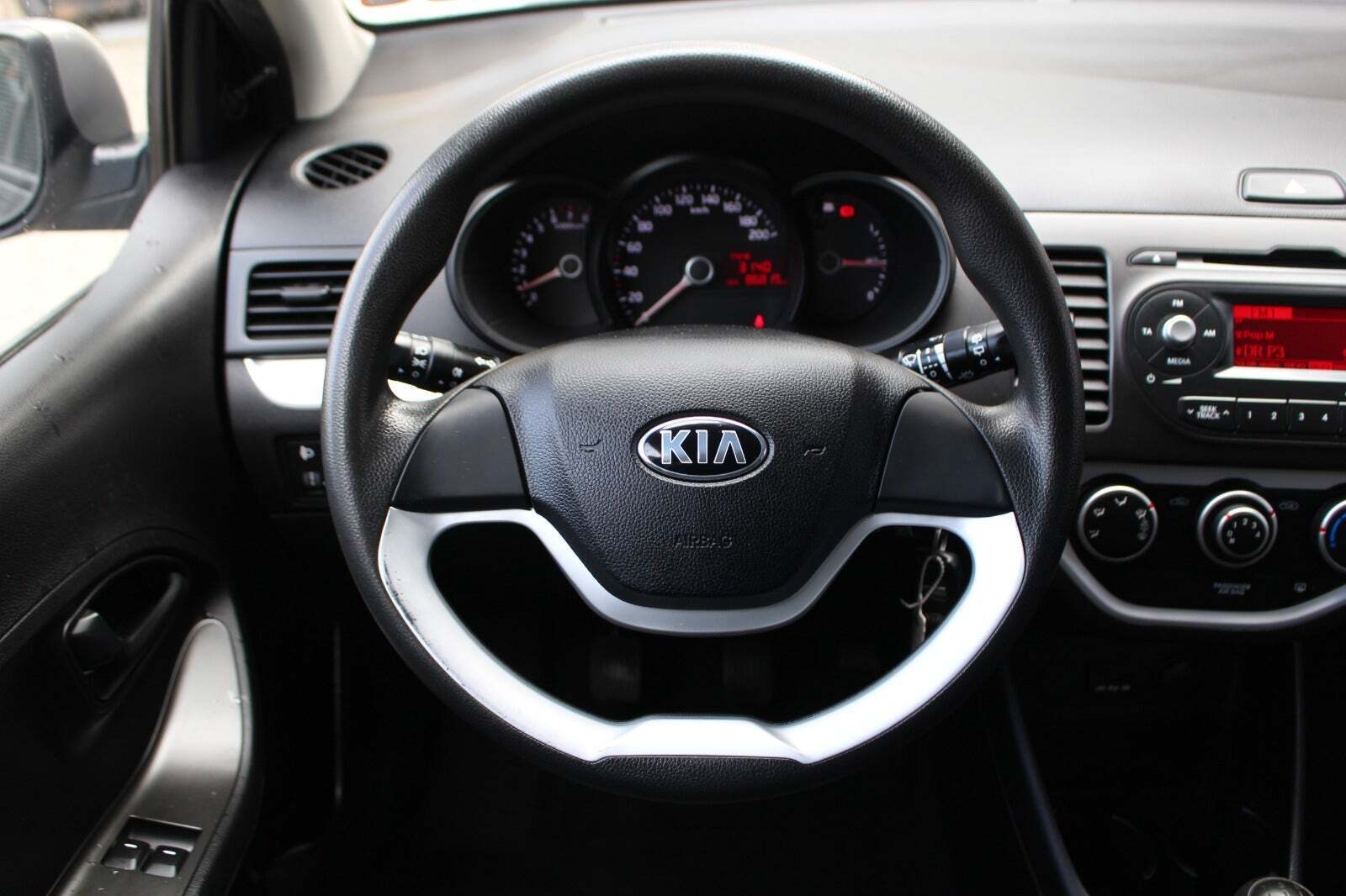 Grå Kia Picanto fra 2013