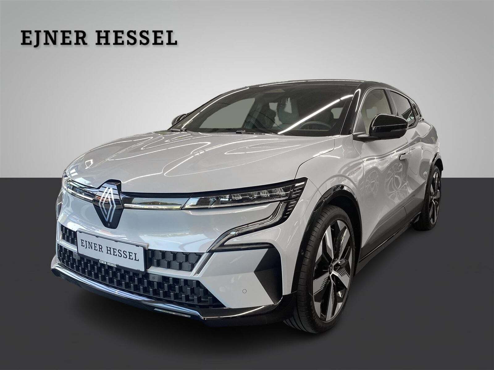Grå Renault Megane E-Tech fra 2022
