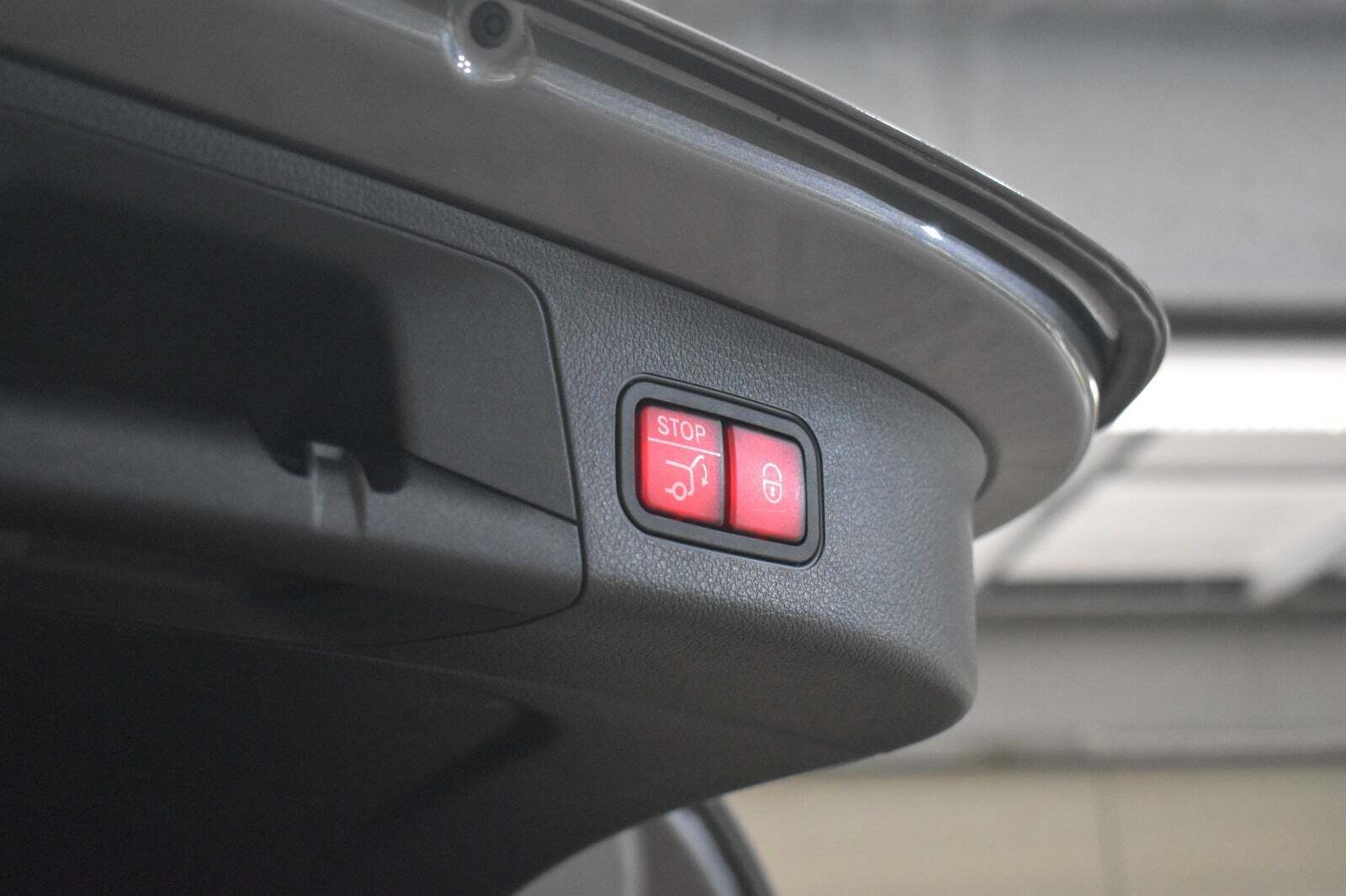 Grå Mercedes EQA350 fra 2022