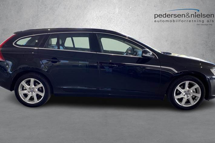 Sort Volvo V60 fra 2015