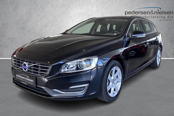 Sort Volvo V60 fra 2015