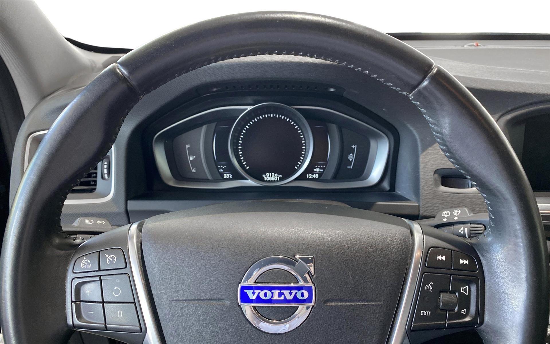 Sort Volvo V60 fra 2015