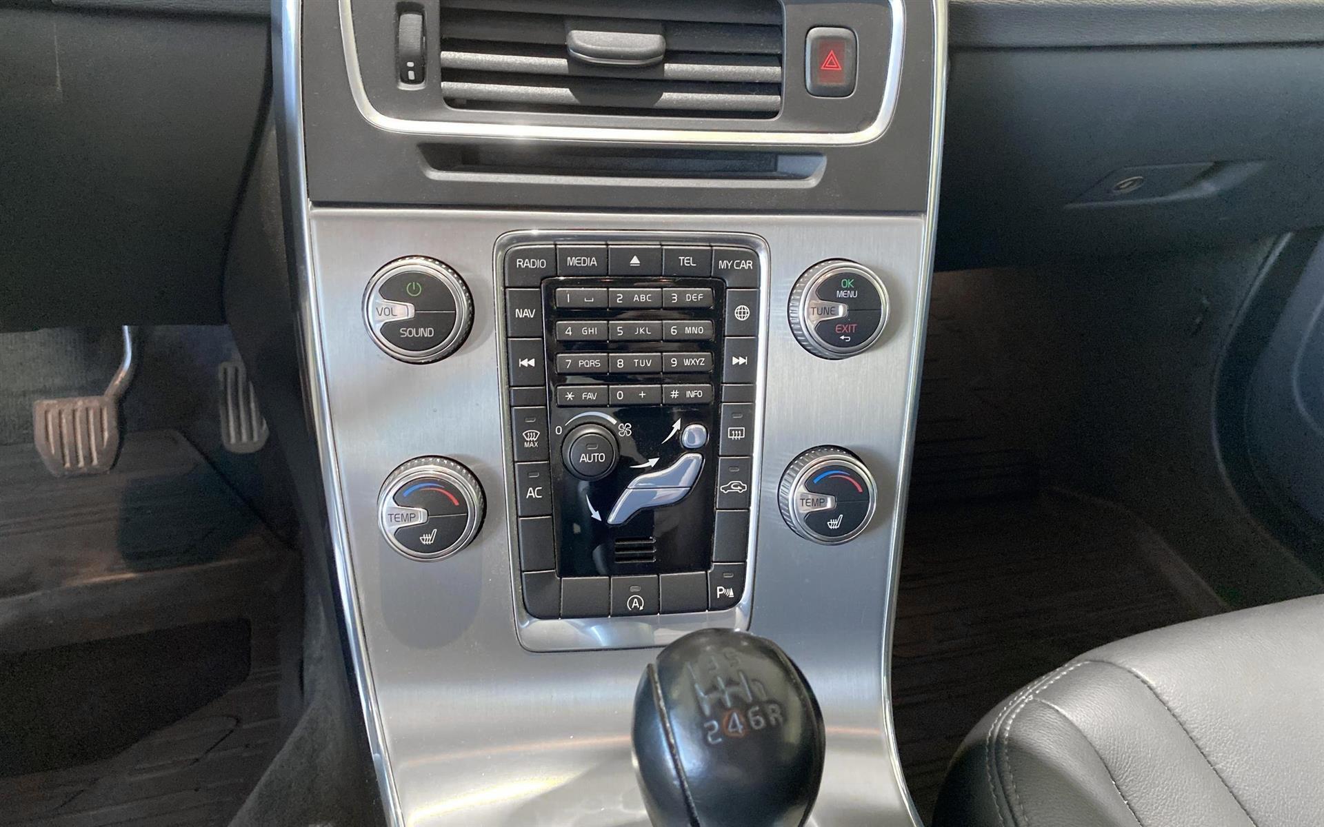 Sort Volvo V60 fra 2015