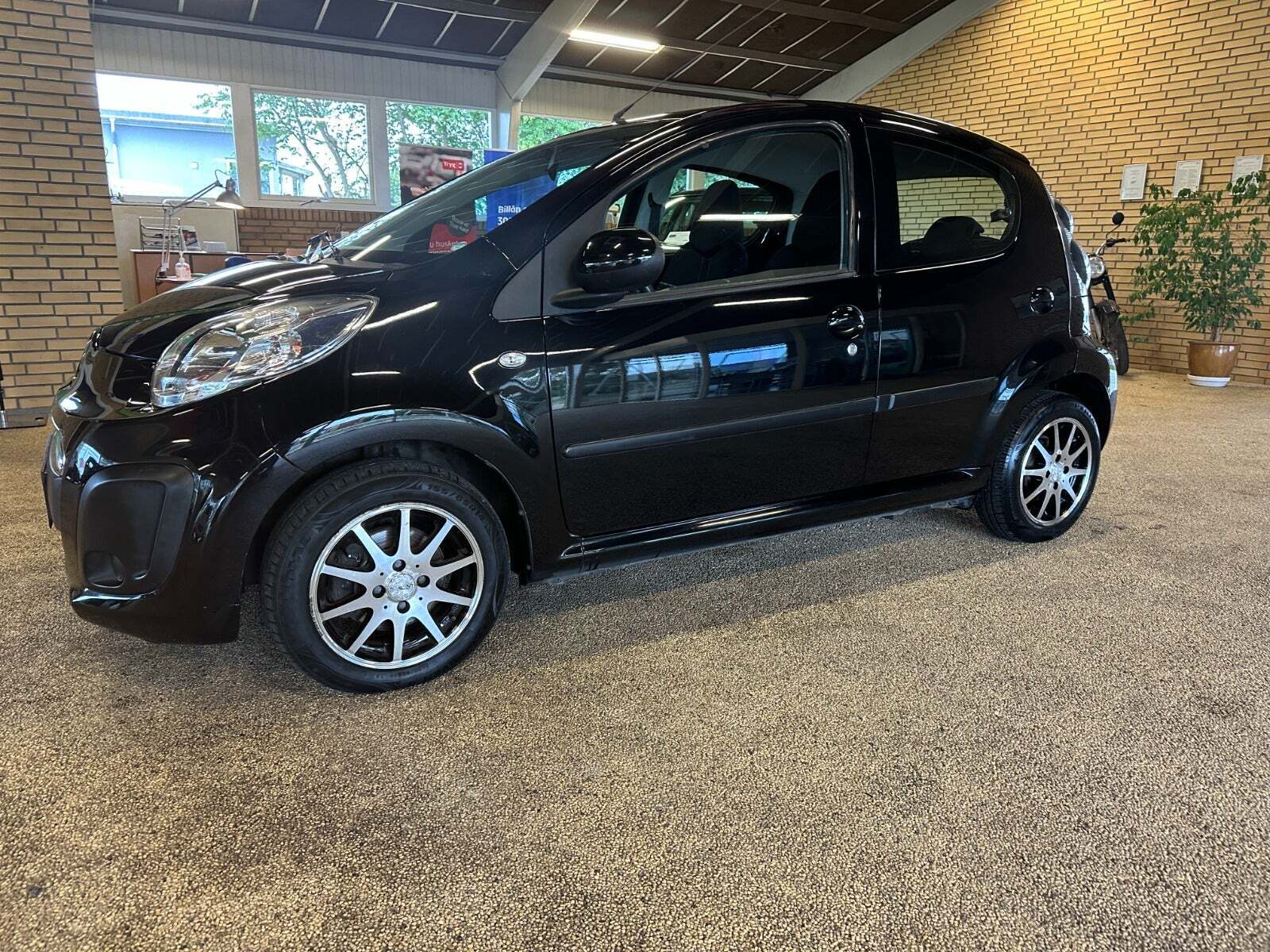 Grå Citroën C1 fra 2013