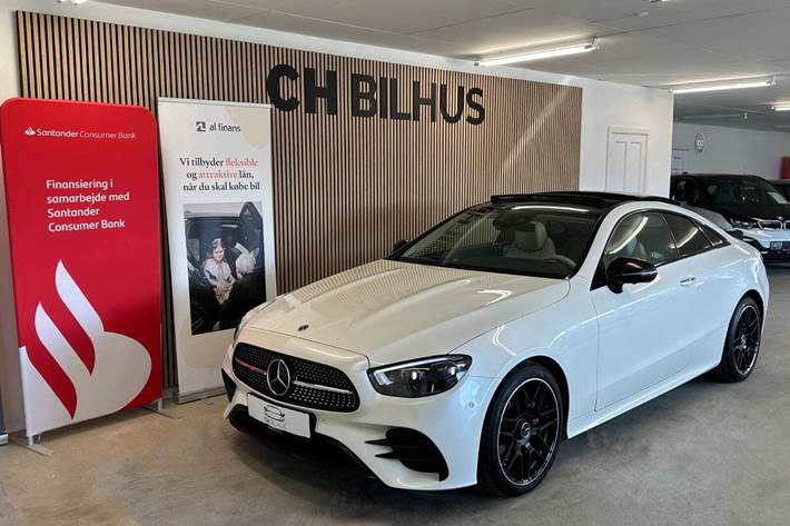 Grå Mercedes E220 d fra 2021