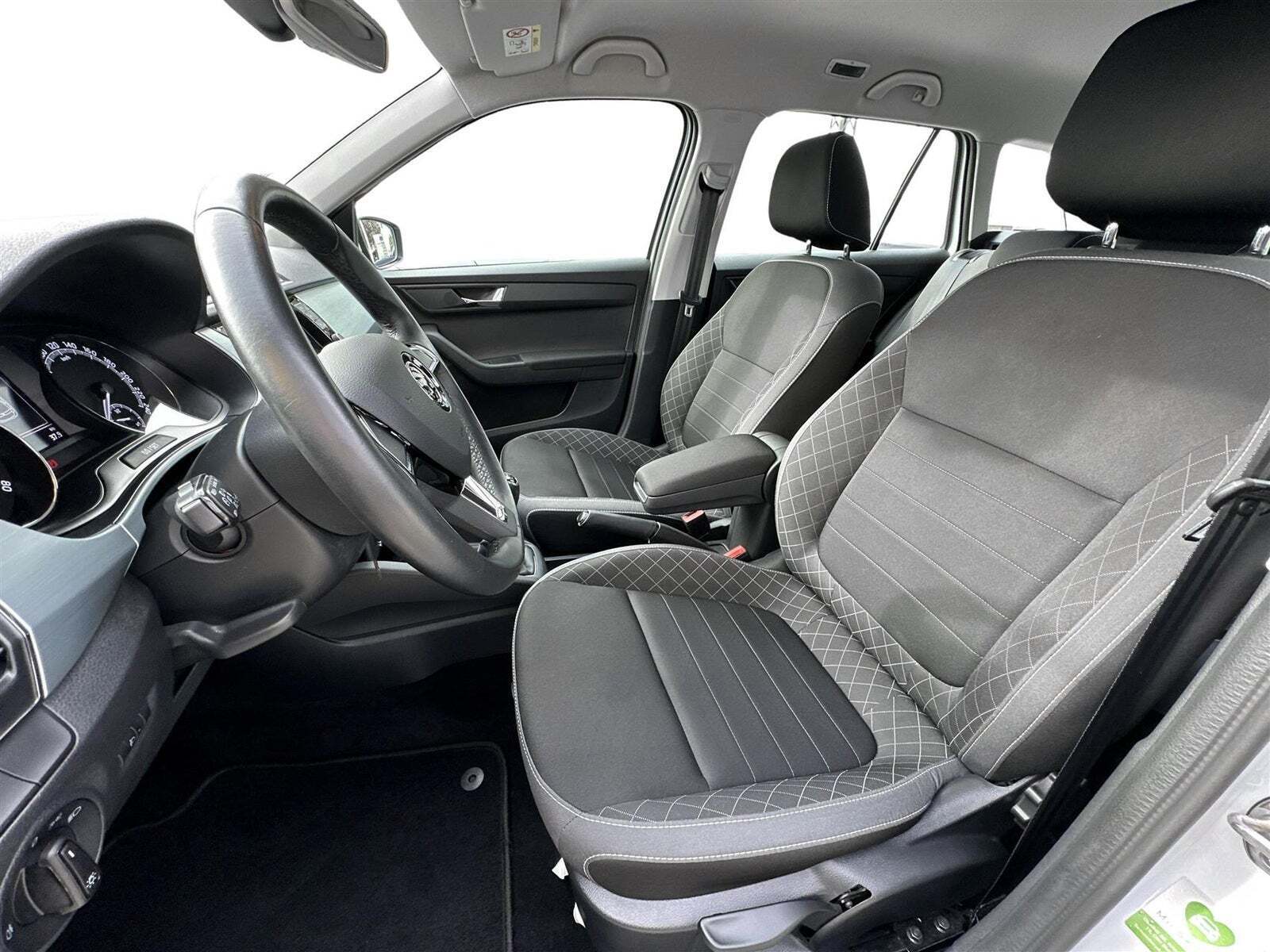 Grå Skoda Fabia fra 2020