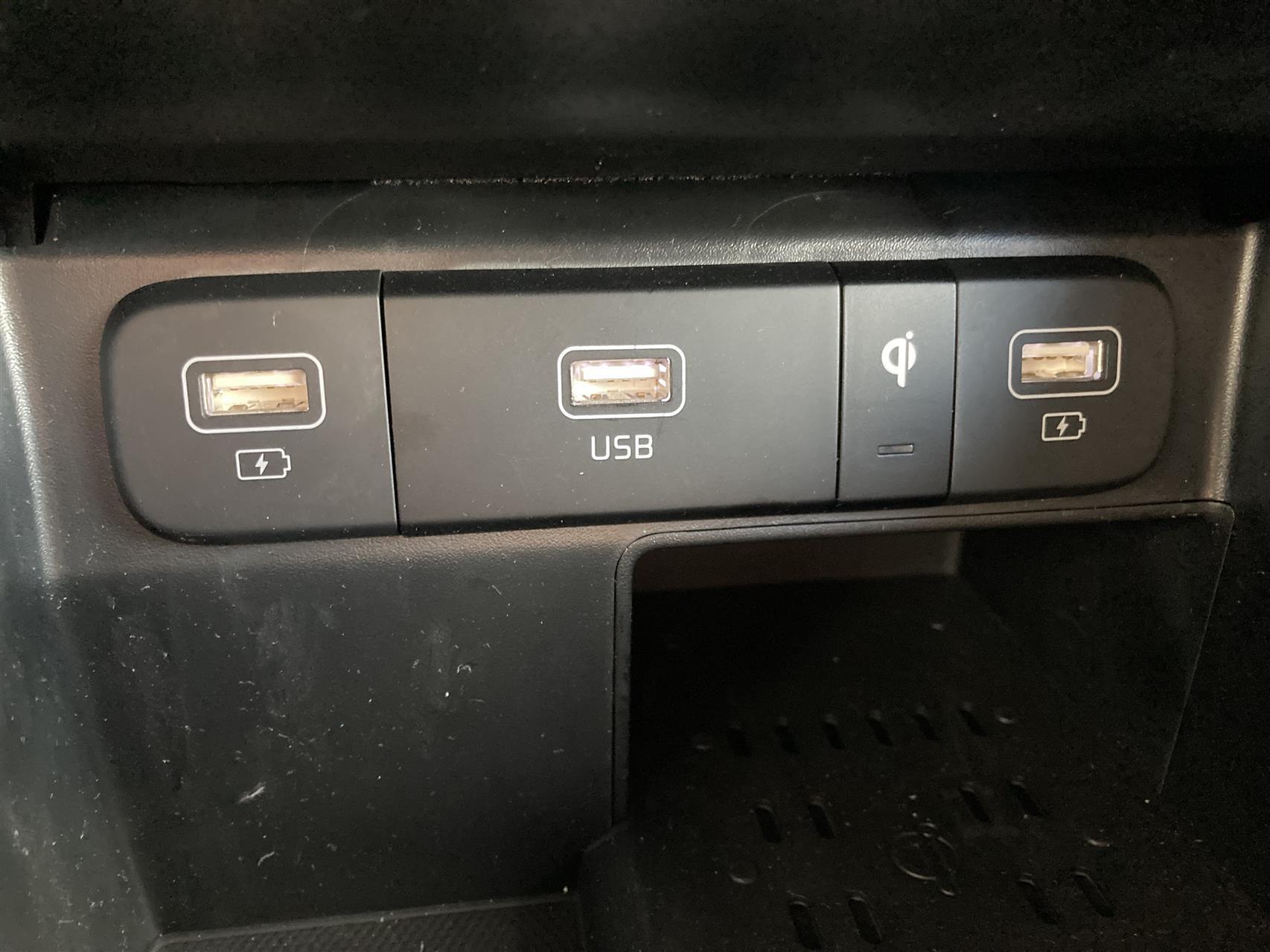 Blå Kia Sorento fra 2023