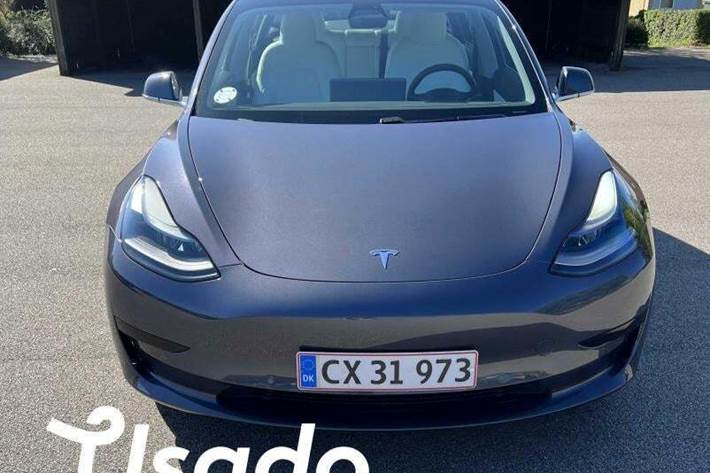 Hvid Tesla Model 3 fra 2020
